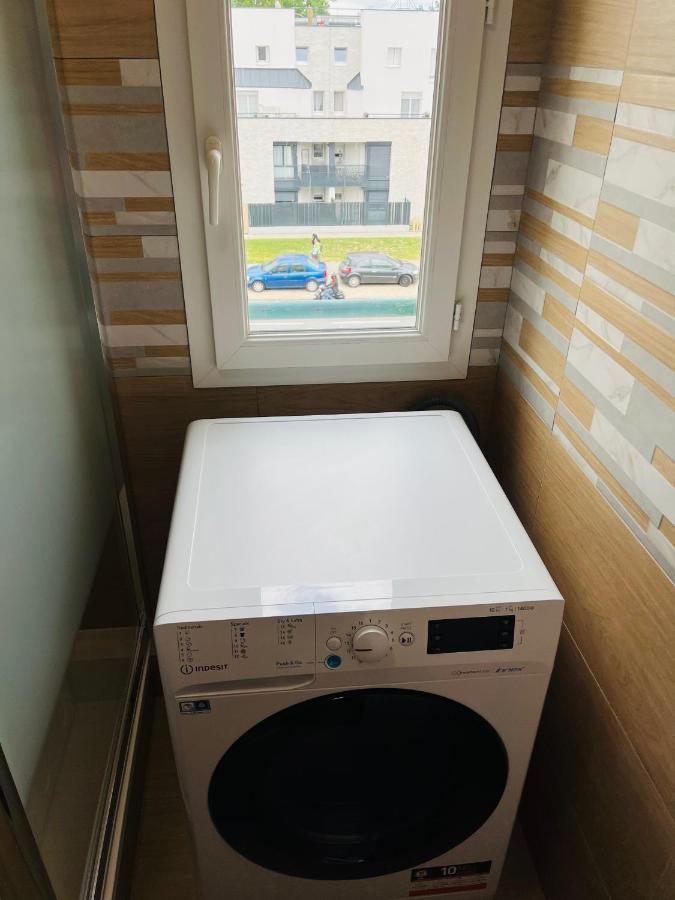 Appartement Spacieux Clichy-sous-Bois Exterior foto